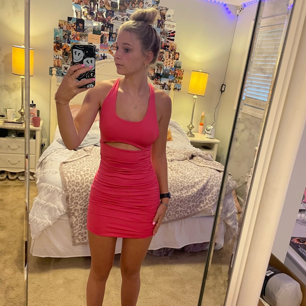 Amazon tight cocktail dress; size small; hot pink
